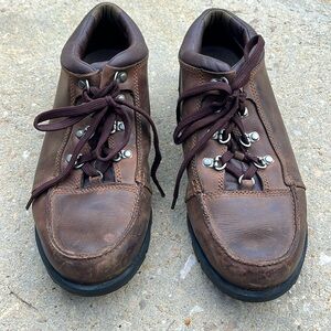 Timberland Men’s Boots Brown 9-1/2M Lace Up low cut hiking boot